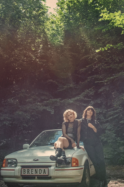 BYE BYE BRENDA MED STINE BRAMSEN & KAJSA VALA