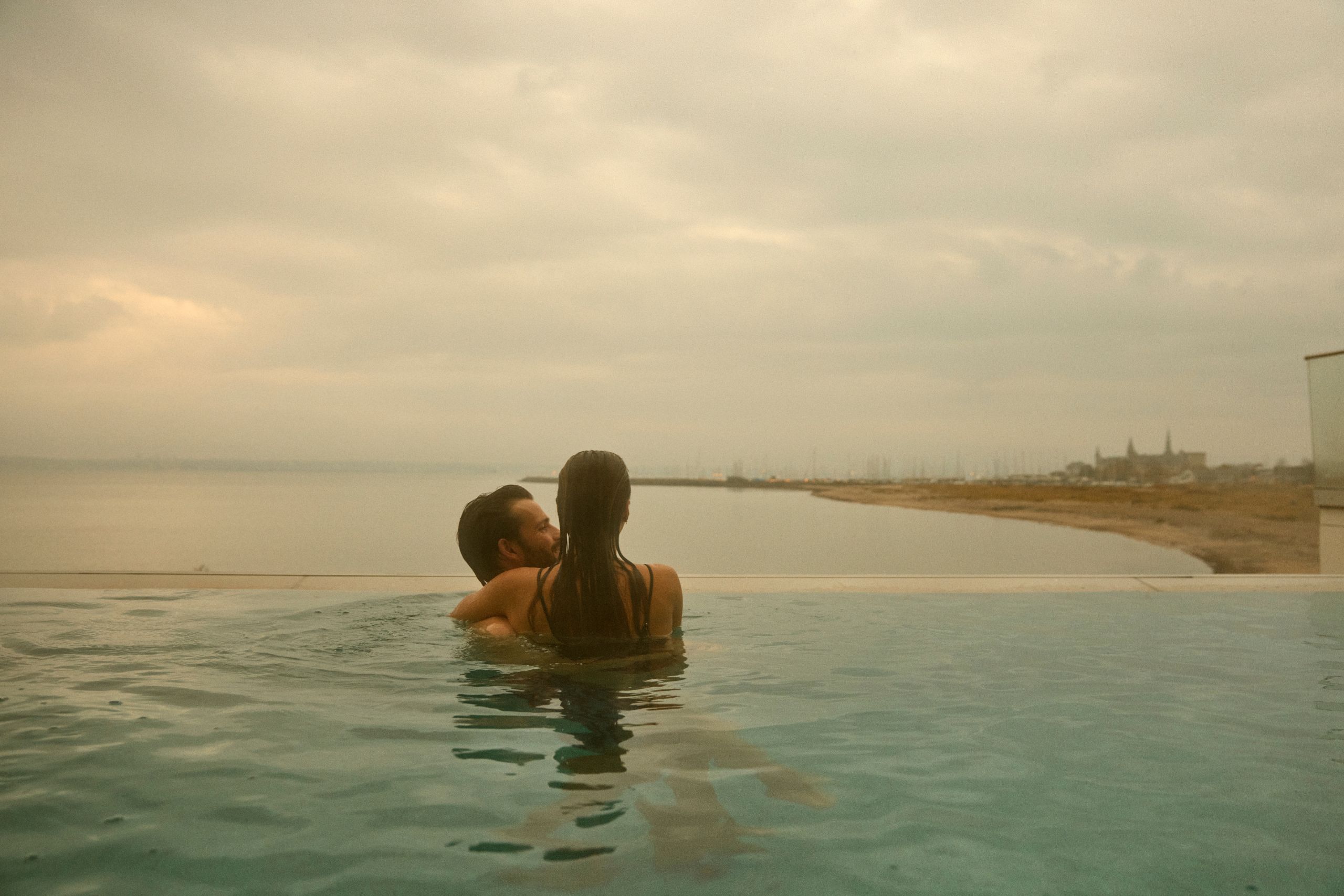 Pool Club front side